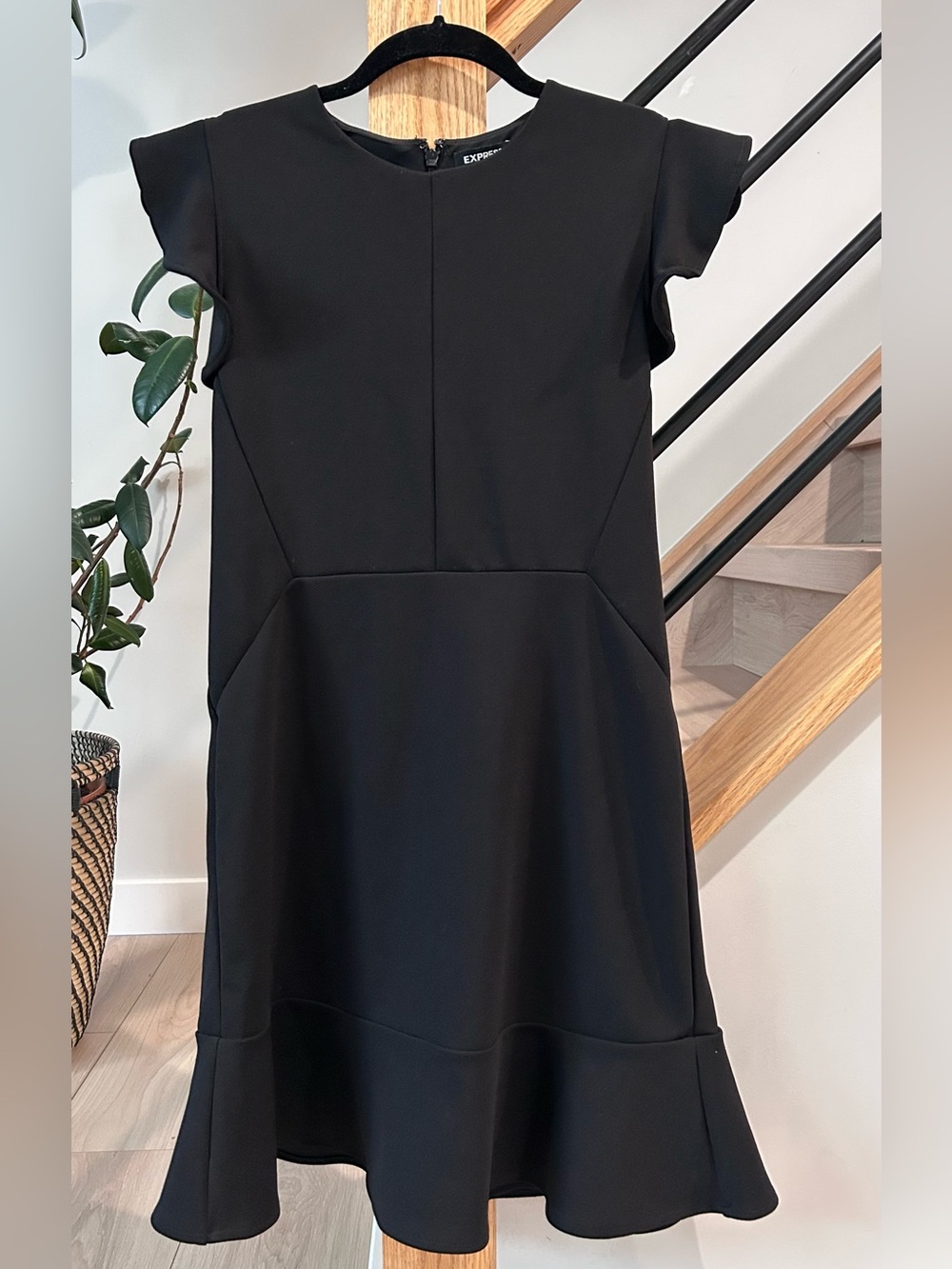 Express Black Cap-Sleeve Fit & Flare Mini Dress size XS